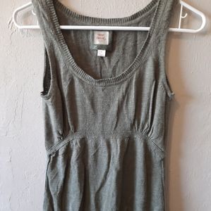 Women's size medium tank top.